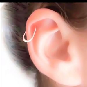 Textured/Hammered Oval Cartilage Hoop.